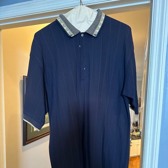 Greg Norman Golf XL Shirt Navy Blue barely worn - Picture 1 of 1